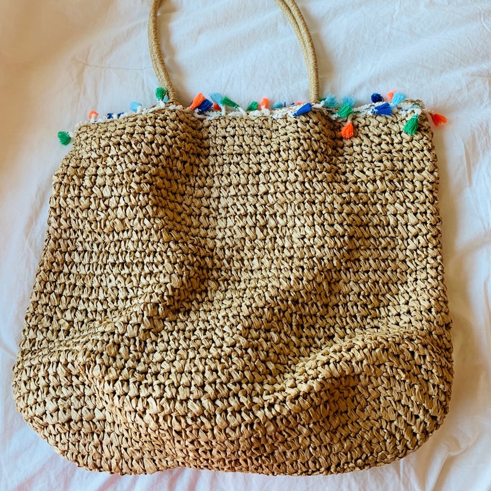 Straw tote bag